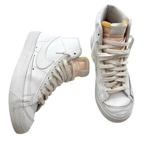 Nike Blazer Mid '77 Vintage Triple White Sneakers